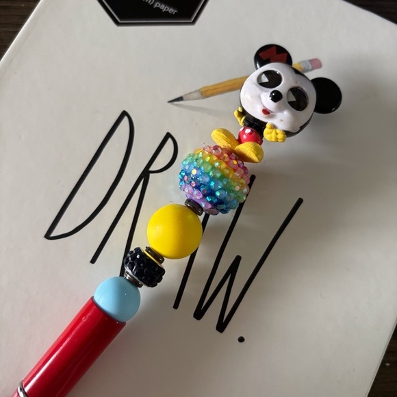 Disney Doorables: Mickey Mouse & Friends: Mickey Mouse handmade beaded pen - Picture 1 of 3